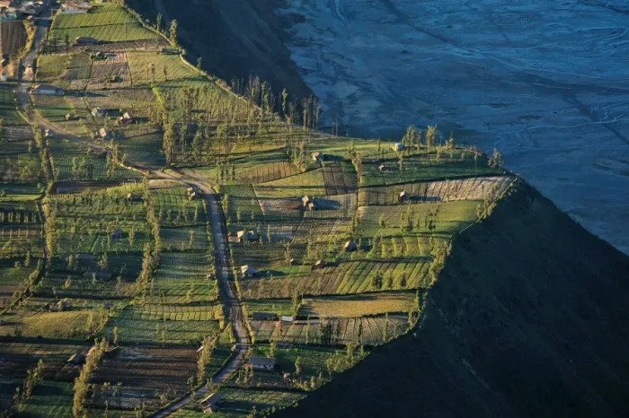 Framed Print : Cemoro Lawang, MT Bromo, Indonesia Framed Print : Cemoro Lawang, MT Bromo, Indonesia