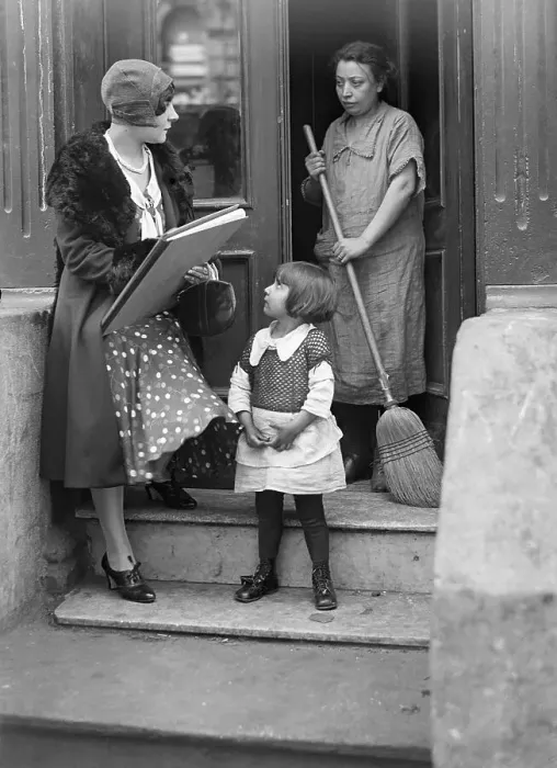 Framed Print : Census Taker Speaking to Tenants Framed Print : Census Taker Speaking to Tenants