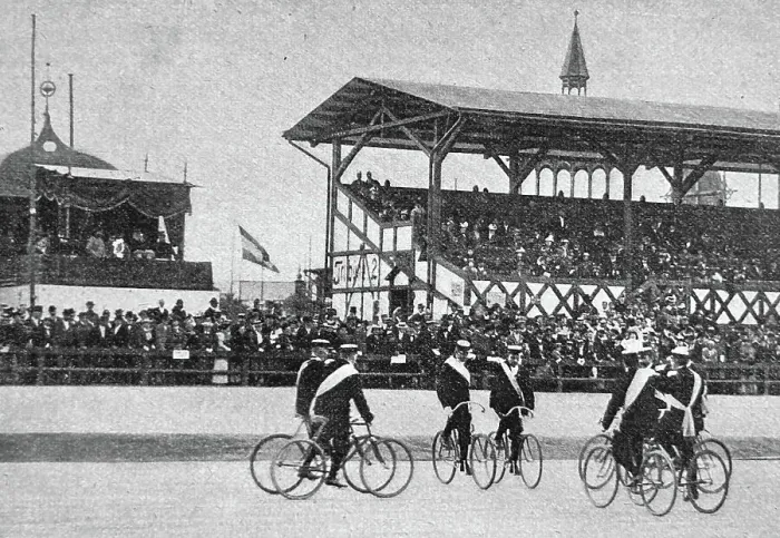 Framed Print : Centenar Sportfest in Berlin, Bicycle competition synchron cycling, Reigenfahren Framed Print : Centenar Sportfest in Berlin, Bicycle competition synchron cycling, Reigenfahren