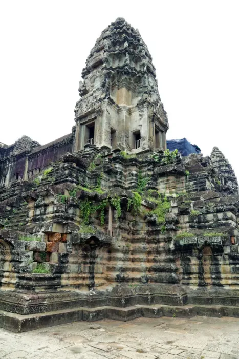 Framed Print : Central sanctuary of Angkor Wat with vegetation Framed Print : Central sanctuary of Angkor Wat with vegetation