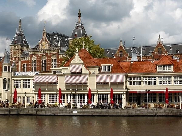 Central station and tourist office in Amsterdam