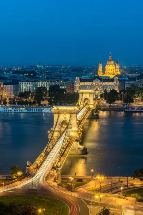 Framed Print : Chain bridge of Budapest, Hungary Framed Print : Chain bridge of Budapest, Hungary