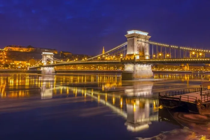 Framed Print : The Chain Bridge of Budapest, Hungary Framed Print : The Chain Bridge of Budapest, Hungary