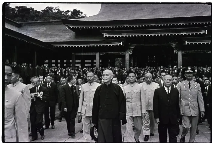 Framed Print : Chaing Kai-Shek At Martyrs Shrine