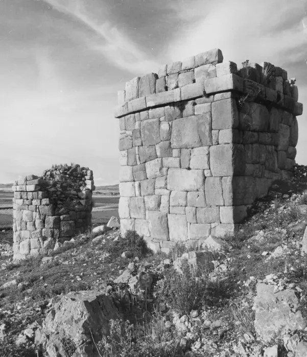 Framed Print : Challpas. 1955: Incan burial towers, or chullpas, near Lake Titicaca, Peru Framed Print : Challpas. 1955: Incan burial towers, or chullpas, near Lake Titicaca, Peru