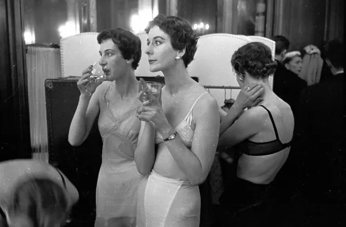 Framed Print : Champagne Break Framed Print : Champagne Break