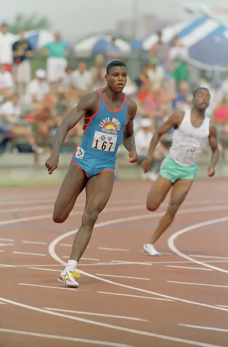 Framed Print : Champion Runner Carl Lewis