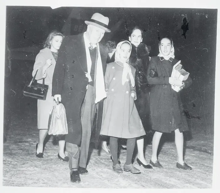 Framed Print : Chaplin Family Arriving in London Framed Print : Chaplin Family Arriving in London