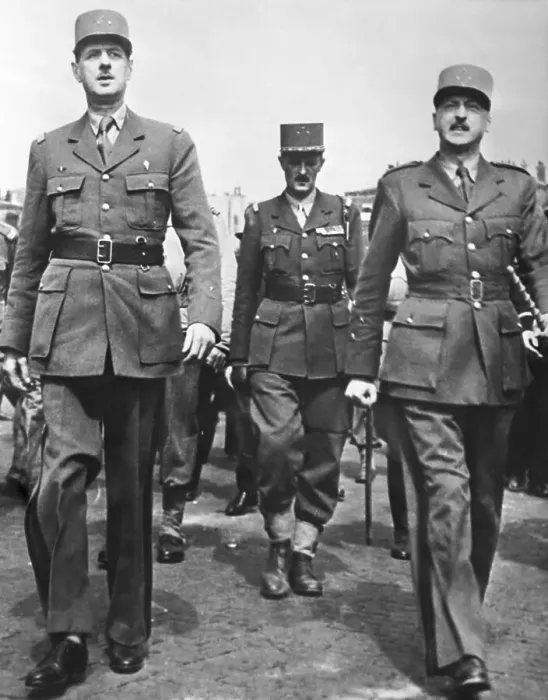 Framed Print : Charles De Gaulle with Generals LeClerq and Koenig Framed Print : Charles De Gaulle with Generals LeClerq and Koenig