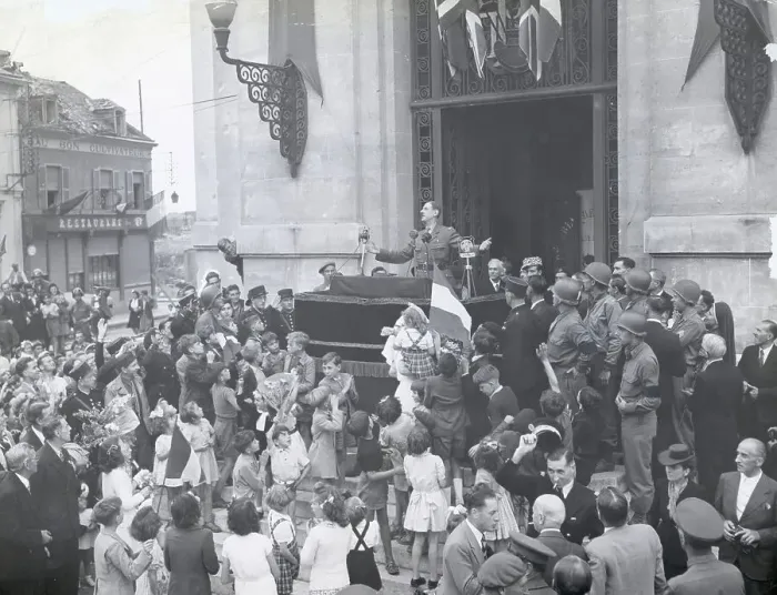 Framed Print : Charles de Gaulle at Podium Accepts Applause Framed Print : Charles de Gaulle at Podium Accepts Applause