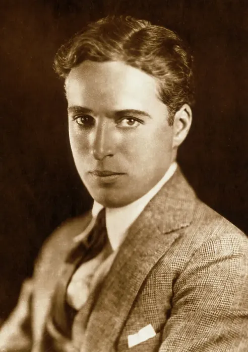 Framed Print : Charlie Chaplin Framed Print : Charlie Chaplin