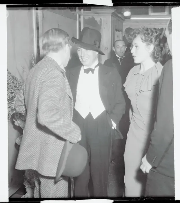 Framed Print : Charlie Chaplin Speaking with Sid Grauman Framed Print : Charlie Chaplin Speaking with Sid Grauman