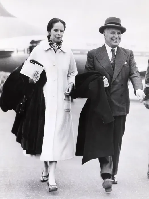 Framed Print : Charlie Chaplin With His Wife, Oona Framed Print : Charlie Chaplin With His Wife, Oona