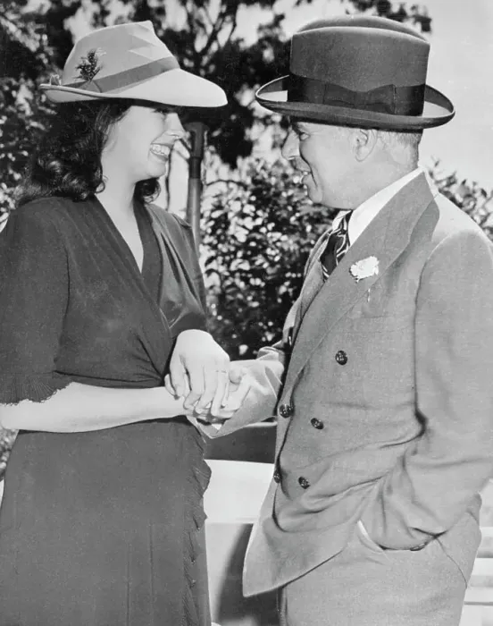 Framed Print : Charlie Chaplin and Wife Oona O'Neill Framed Print : Charlie Chaplin and Wife Oona O'Neill