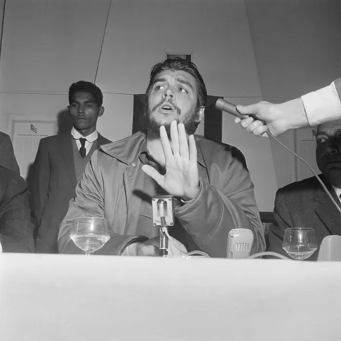 Framed Print : Che Guevara Speaking