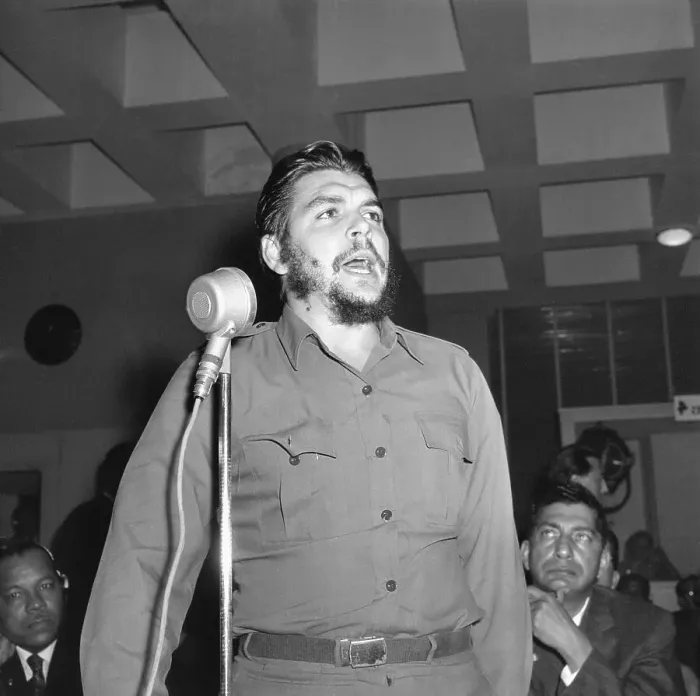 Framed Print : Che Guevara Speaking