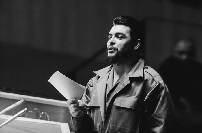 Framed Print : Che Guevara in U.N. Exchange Framed Print : Che Guevara in U.N. Exchange