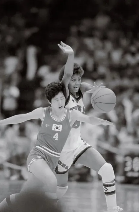 Framed Print : Cheryl Miller and Aei-Young Choi Playing Olympic Basketball Framed Print : Cheryl Miller and Aei-Young Choi Playing Olympic Basketball