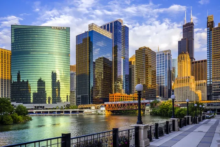 Framed Print : Chicago River & Willis Tower Framed Print : Chicago River & Willis Tower