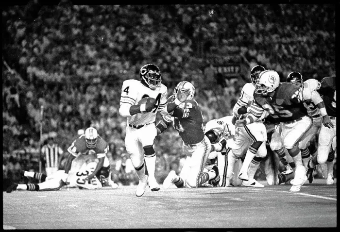 Framed Print : Chicago's Walter Payton Brushes by Miami's Defense Framed Print : Chicago's Walter Payton Brushes by Miami's Defense