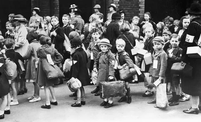 Framed Print : Children Evacuating London During War Framed Print : Children Evacuating London During War