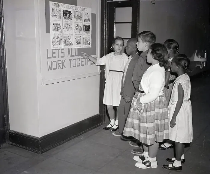 Framed Print : Children Looking at Integration Poster