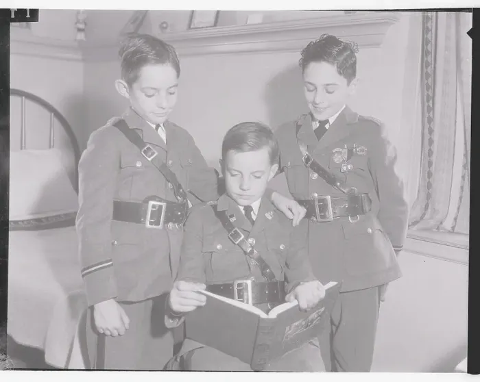 Framed Print : Children of the Stars in Uniform and Sharing a Book Framed Print : Children of the Stars in Uniform and Sharing a Book