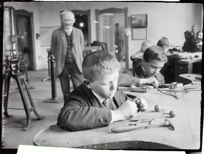 Framed Print : Children Working as Jewel Center Apprentices Framed Print : Children Working as Jewel Center Apprentices