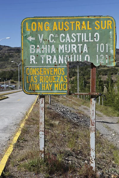Chilean street sign on the Carretera Austral, Ruta CH7 road, Panamerican Highway, Villa de Castillo, Bahia Murta, Rio Tranquilo, Region de Aysen, Patagonia, Chile, South America, America