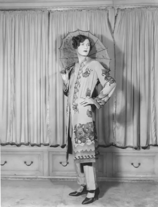 Framed Print : China Girl
