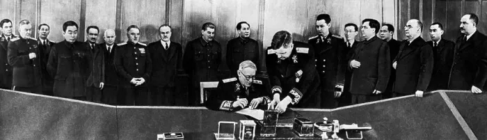 Framed Print : China and Russia Sign Friendship Pact Framed Print : China and Russia Sign Friendship Pact