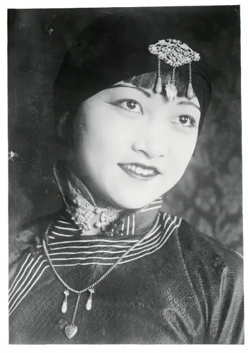 Framed Print : Chinese Actress Anna May Wong Framed Print : Chinese Actress Anna May Wong