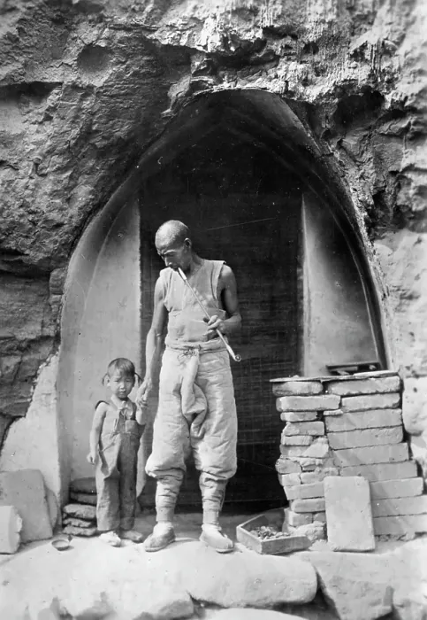Framed Print : CHINESE CAVE DWELLERS