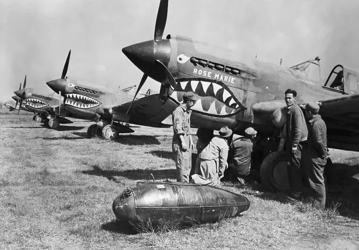 Framed Print : Chinese Crewmen Of The Flying Tigers