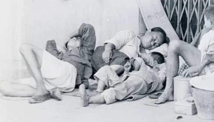 Framed Print : Chinese Family Homeless in Street Framed Print : Chinese Family Homeless in Street