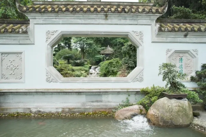 Framed Print : Chinese garden, DuJiangYan, SiChuan, China Framed Print : Chinese garden, DuJiangYan, SiChuan, China
