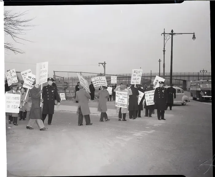 Framed Print : Chinese Picketing The Un With Signs