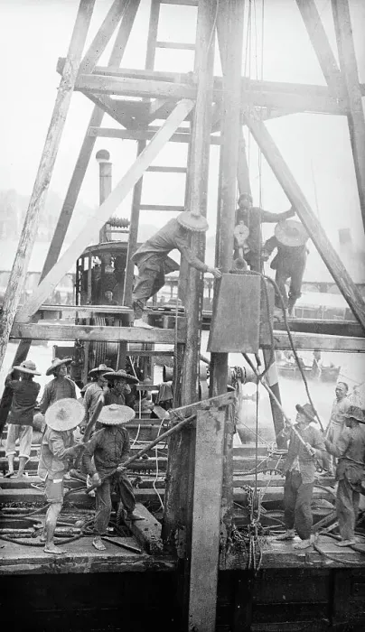 Framed Print : Chinese Workers Using Small Engine Framed Print : Chinese Workers Using Small Engine