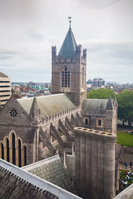 Framed Print : Christchurch Cathedral in Dublin City, Ireland Framed Print : Christchurch Cathedral in Dublin City, Ireland