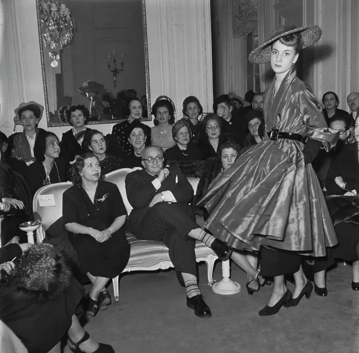 Framed Print : Christian Dior Summer 1948 Fashion Show