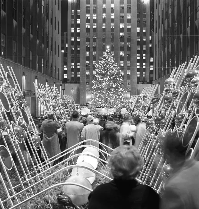 Framed Print : Christmas Tree at Rockefeller Center