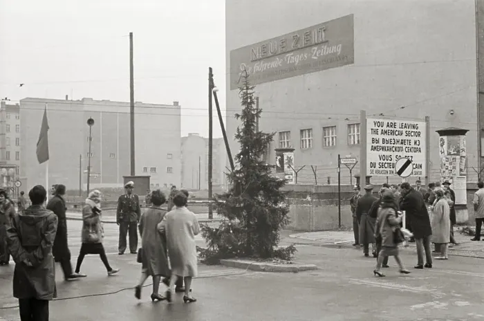 Framed Print : Christmas Tree at West Berlin Border Framed Print : Christmas Tree at West Berlin Border