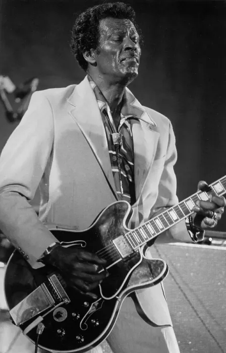 Framed Print : Chuck Berry At Chicago Blues Fest Framed Print : Chuck Berry At Chicago Blues Fest
