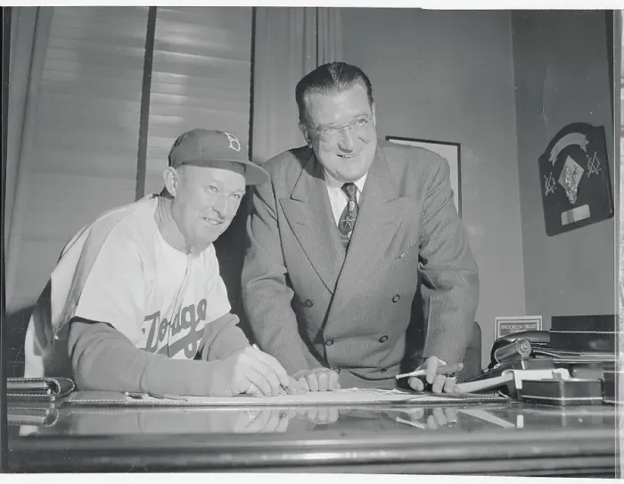 Framed Print : Chuck Dressen Signing Paper with Walter O'Malley Framed Print : Chuck Dressen Signing Paper with Walter O'Malley