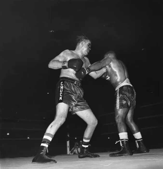Framed Print : Chuck Wepner Punching Sonny Liston Framed Print : Chuck Wepner Punching Sonny Liston