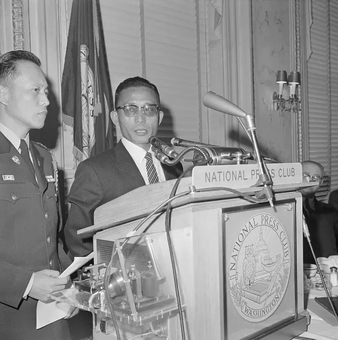Framed Print : Chung Hee Park Speaking at Podium Framed Print : Chung Hee Park Speaking at Podium
