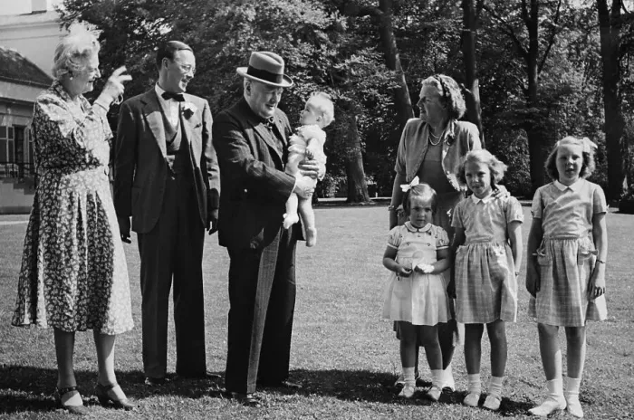 Framed Print : Churchills Visit Dutch Royal Family Framed Print : Churchills Visit Dutch Royal Family