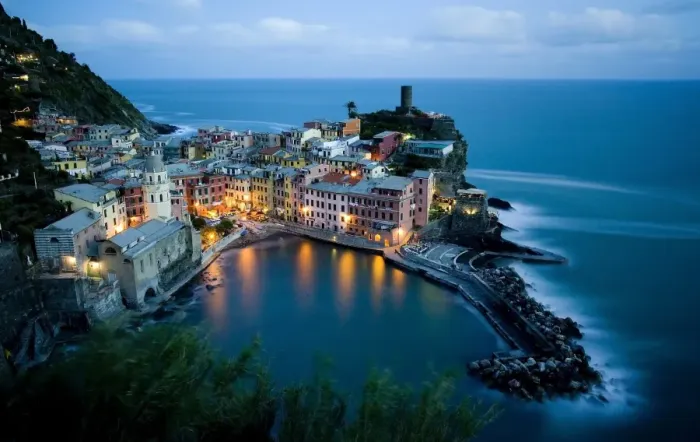 Framed Print : Cinque Terre - Vernazza Framed Print : Cinque Terre - Vernazza