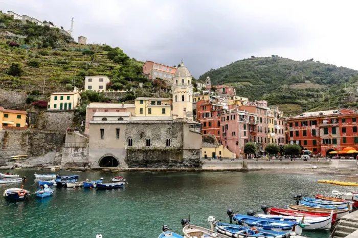 Framed Print : Cinque Terre, Vernazza, Italy Framed Print : Cinque Terre, Vernazza, Italy