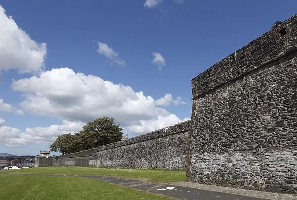 City walls, Londonderry, County Derry, Northern Ireland, Great Britain, Europe, PublicGround